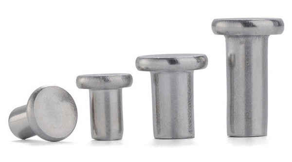 Production de 304 rivets en acier inoxydable tête plate rivets pleins percussion chapeau plat Liuding 1/2-13 1/4-20